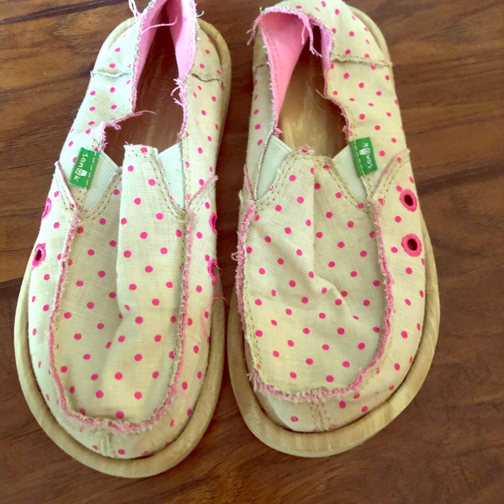 Sanuks